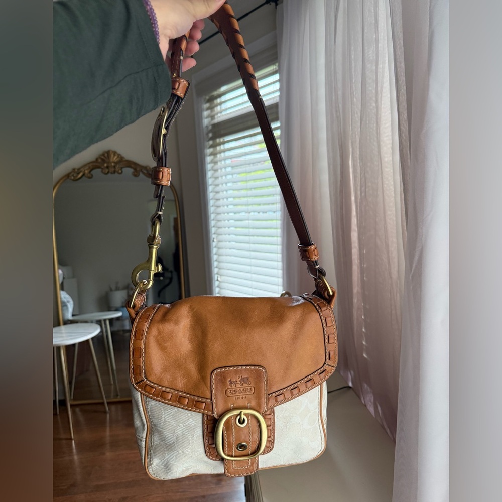 Coach Bleecker Tan and Cream Signature Canvas Shoulder Bag in Saddle/Chalk - Picture 3 of 9